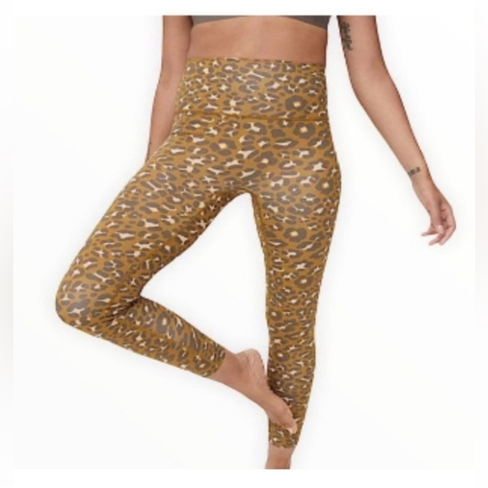 NWT Aerie Offline small Goals High Waist Leopard Print Leggings 7/8 Olive